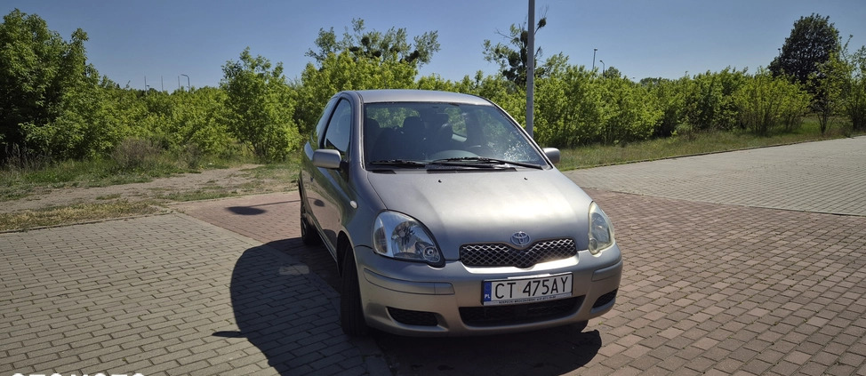 Toyota Yaris cena 7400 przebieg: 258800, rok produkcji 2004 z Toruń małe 137